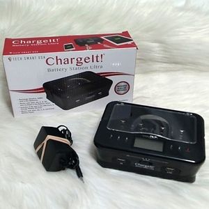 New ChargeIt! Battery Station Ultra By Tech Smart USA Phones/Batteries
